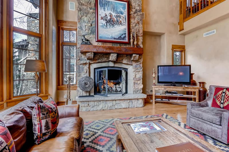 05_Village-Walk-59_fireplace