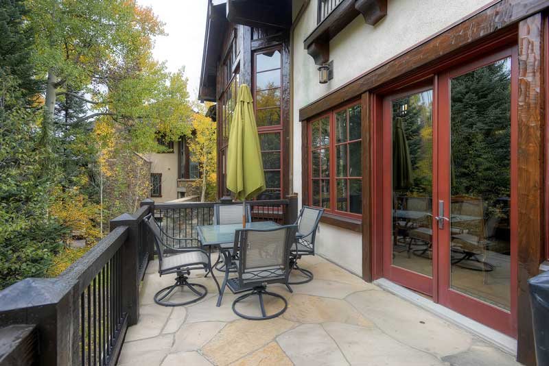 09-Village-Walk-59-Deck-1