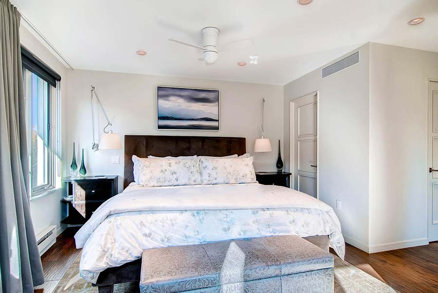 100-East-Meadow-Drive-Vail-CO-large-011-29-Master-Bedroom-1495x1000-72dpi
