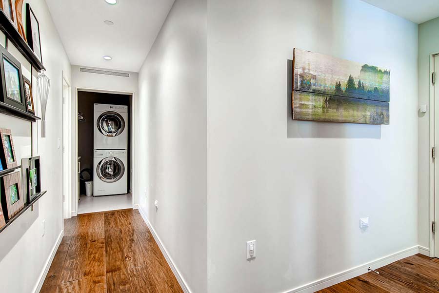 100-East-Meadow-Drive-Vail-CO-large-024-26-Hallway-1497x1000-72dpi