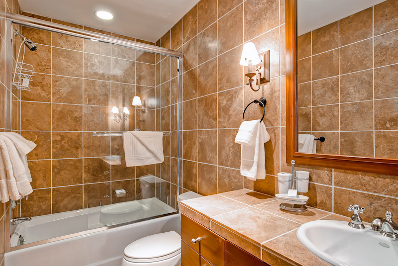 120529_EastWestResorts_20 SC511_HDReal_lo