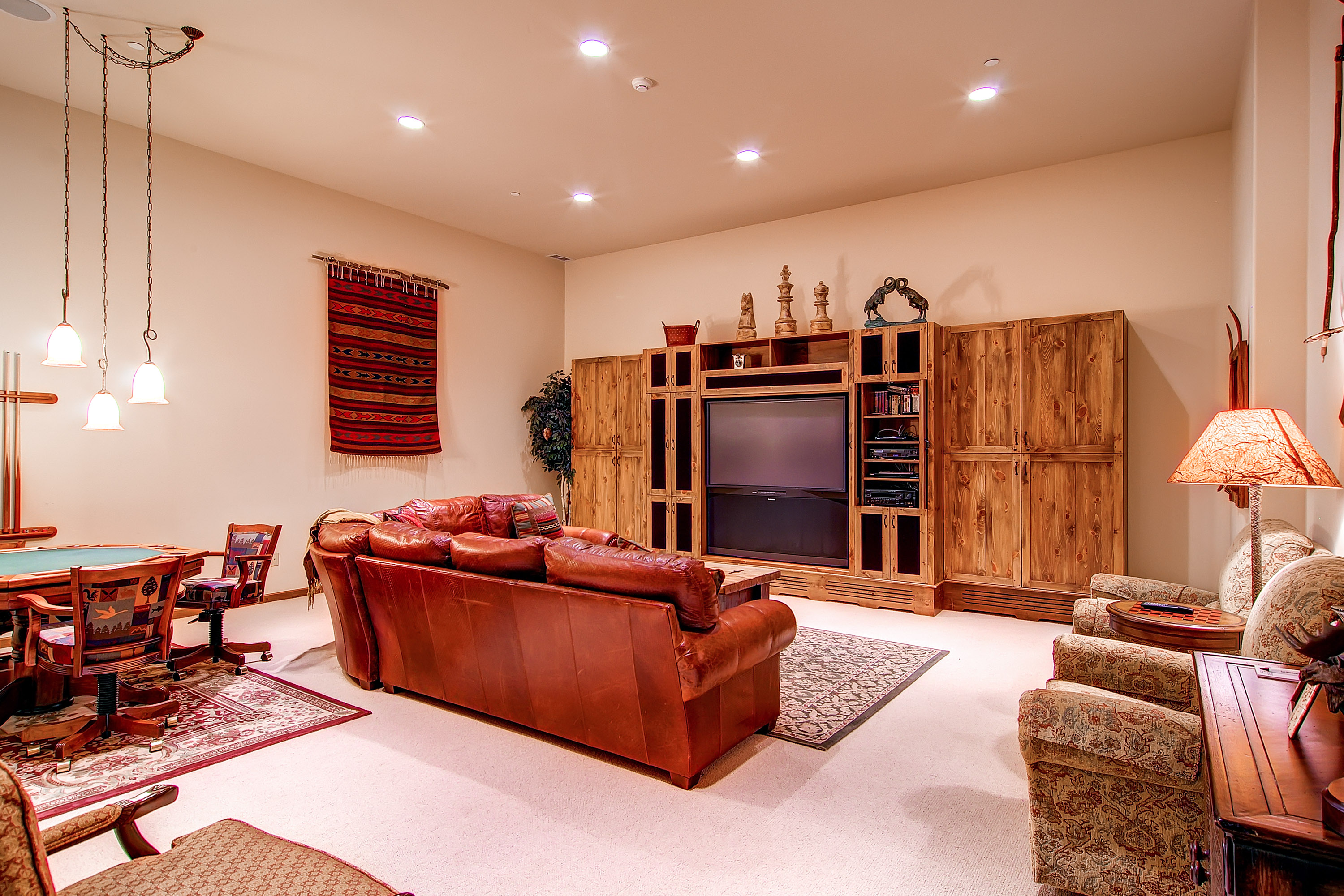 121205_East-West-Resorts_28 Quartermoon 1258_HDReal_hi