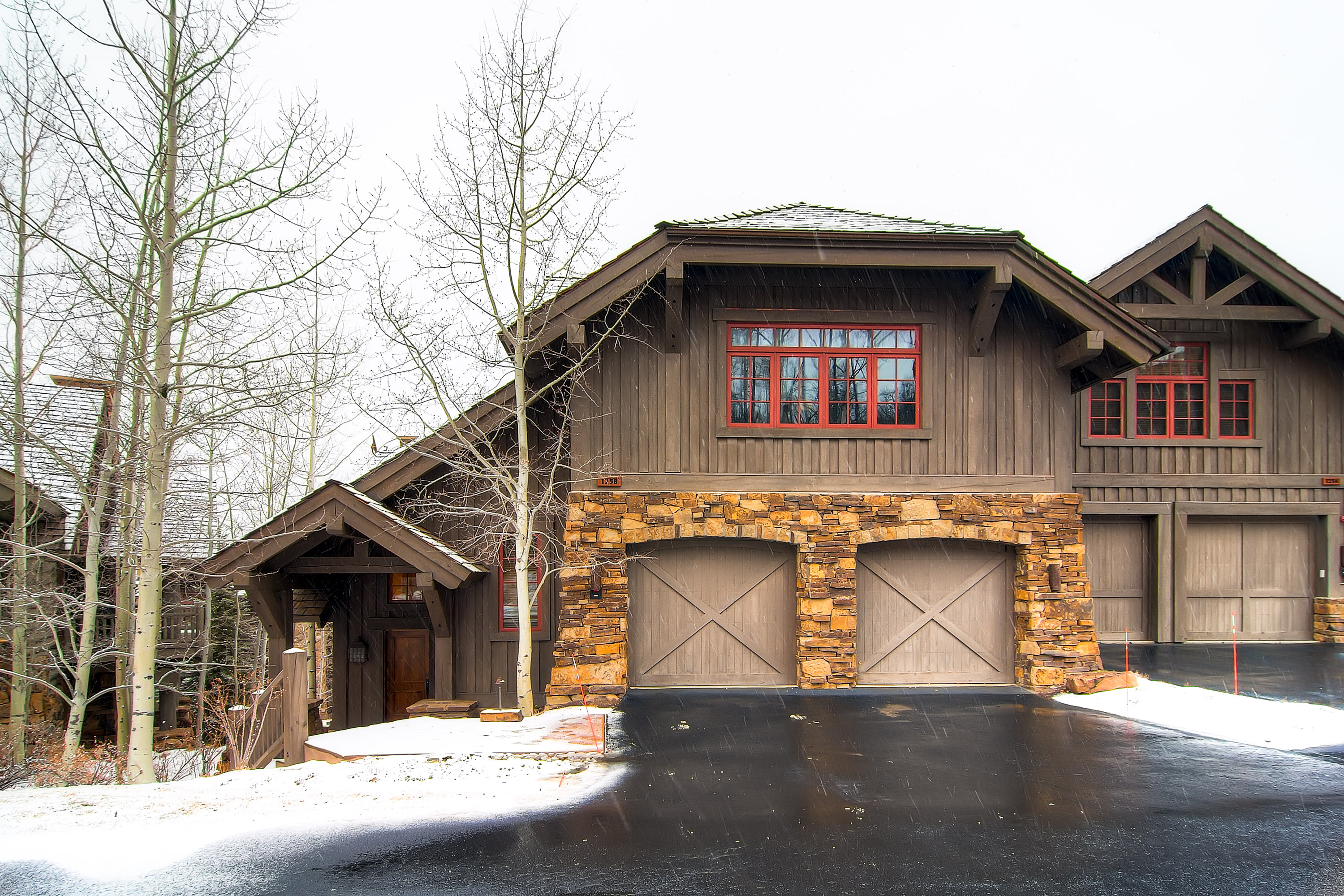 121205_East-West-Resorts_33 Quartermoon 1258_HDReal_hi