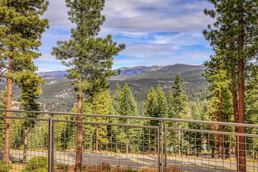 15136 Boulder Pl Truckee CA-print-007-009-Exterior-4200x2800-300dpi_1