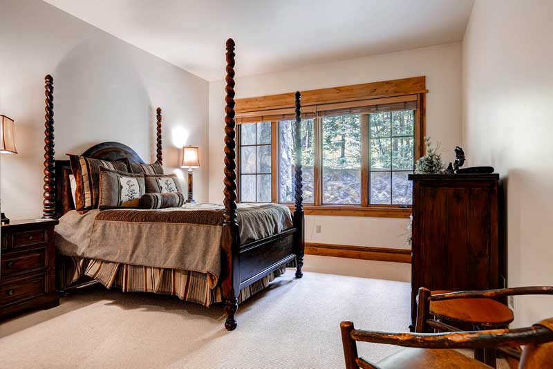 20-Village-Walk-59-Bed-B1