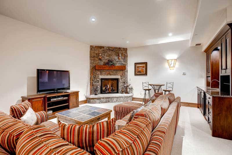 26-Village-Walk-59-Living-B1