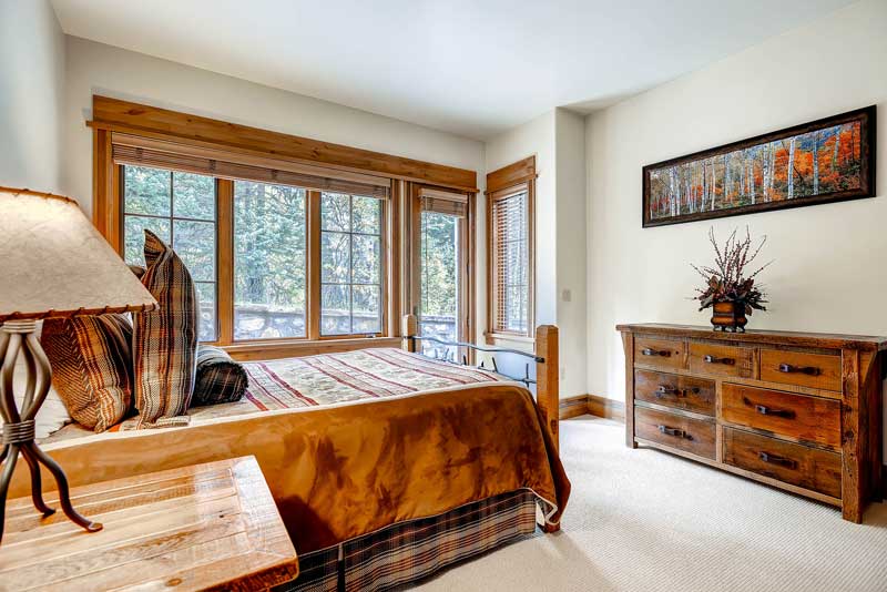 30-Village-Walk-59-Bed-D1