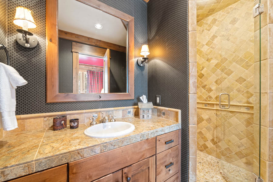 313-strawberry-2095_51766733630_o