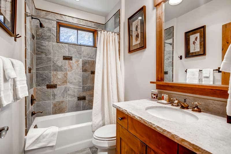 32-Village-Walk-59-Bath-D1