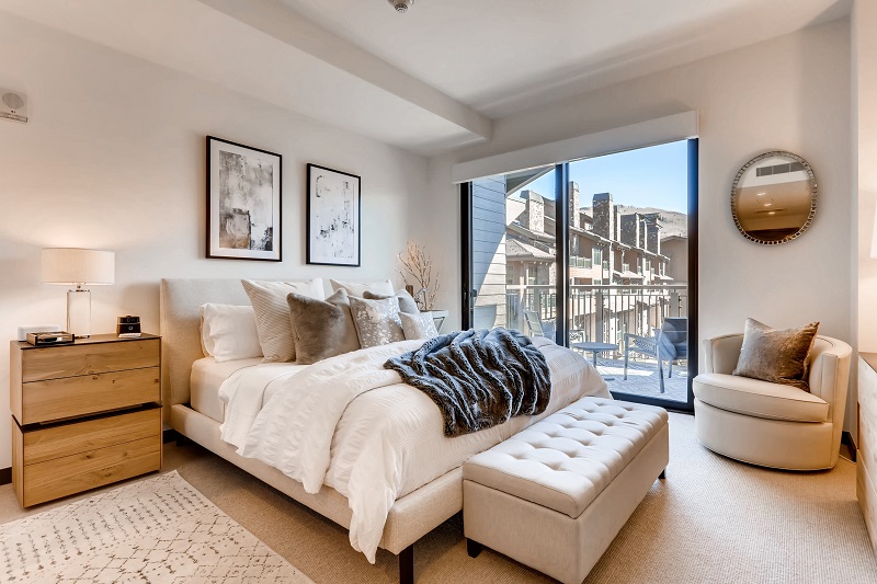 701 W Lionshead Circle Vail CO-print-013-8-Master Bedroom-3600x2400-300dpi