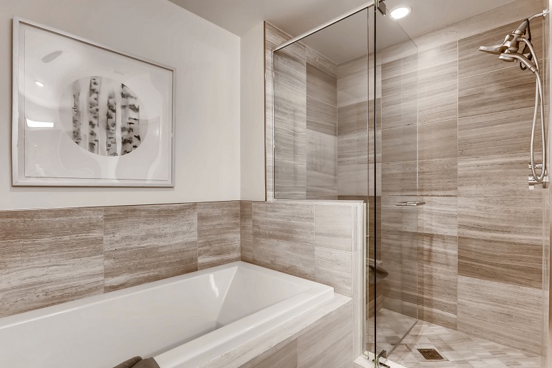 701 W Lionshead Circle Vail CO-print-019-17-Lockoff Bathroom-3600x2401-300dpi