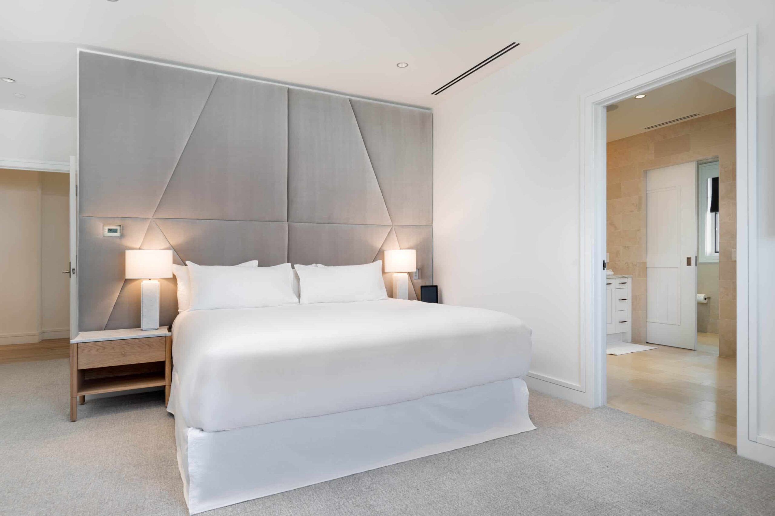 EWH_Solaris_PHFE-11_PrimaryBedroom