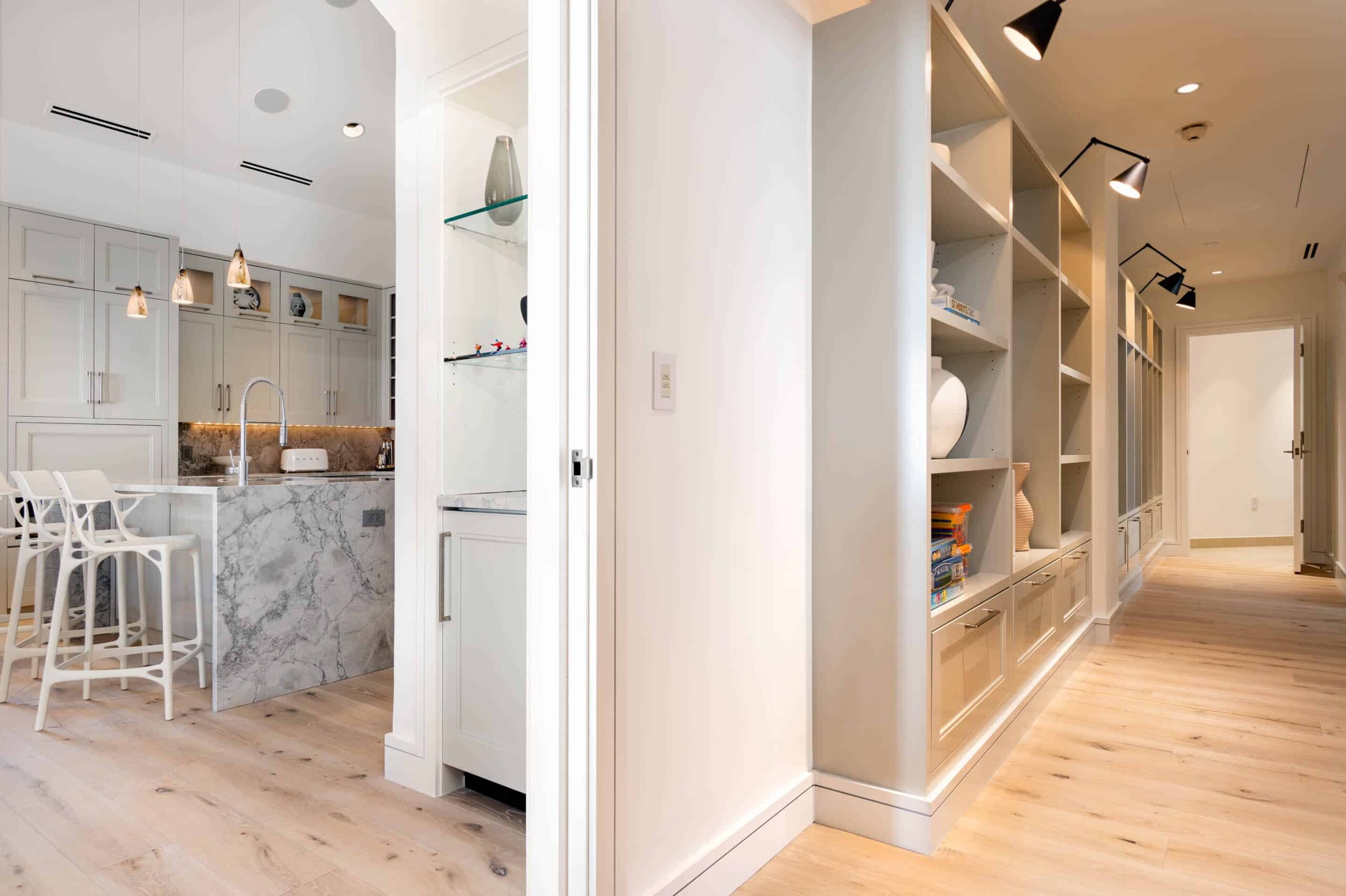 EWH_Solaris_PHFE-19_HallwayBedrooms