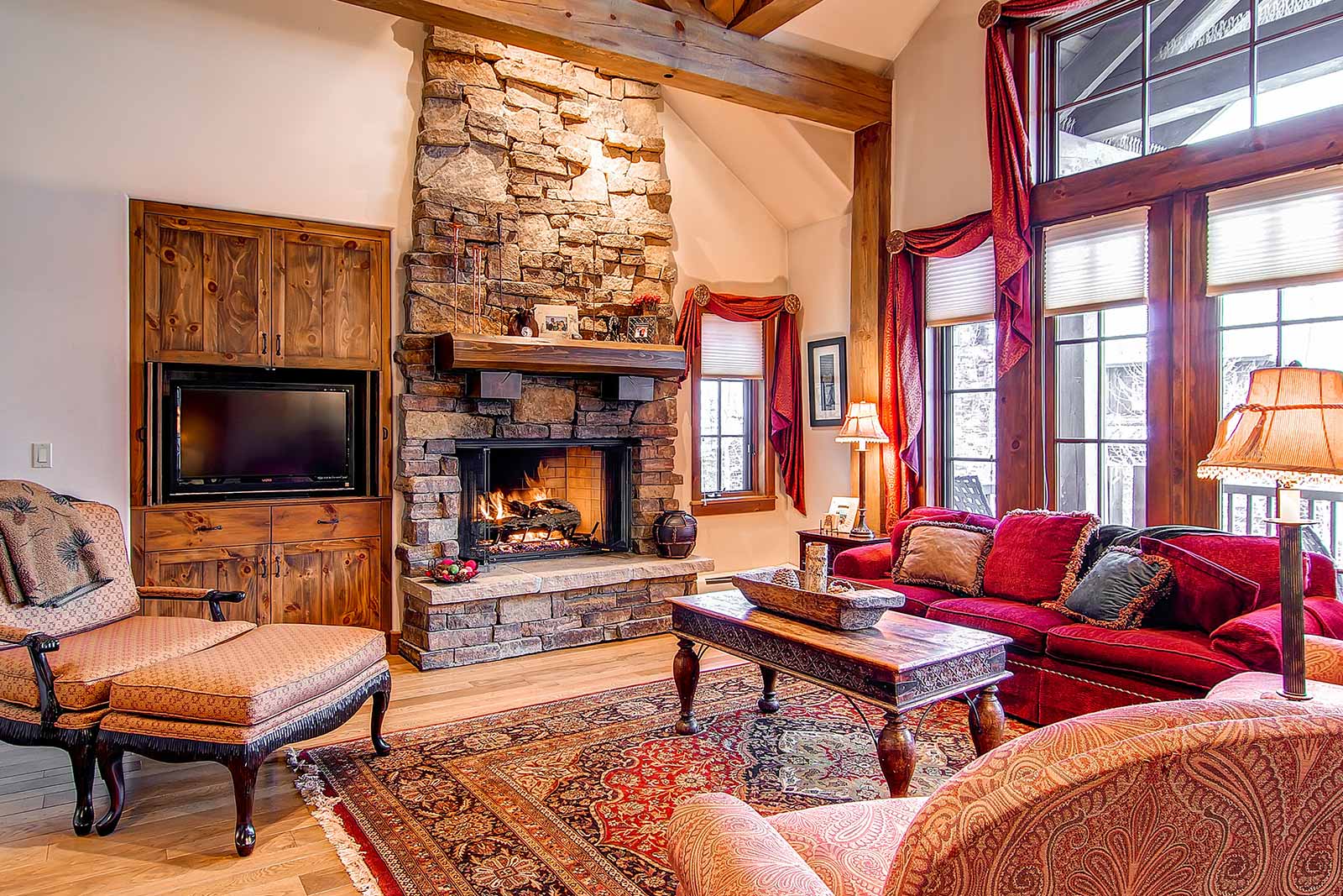 Beaver Creek Mountain Lodging Quartermoon Living Room