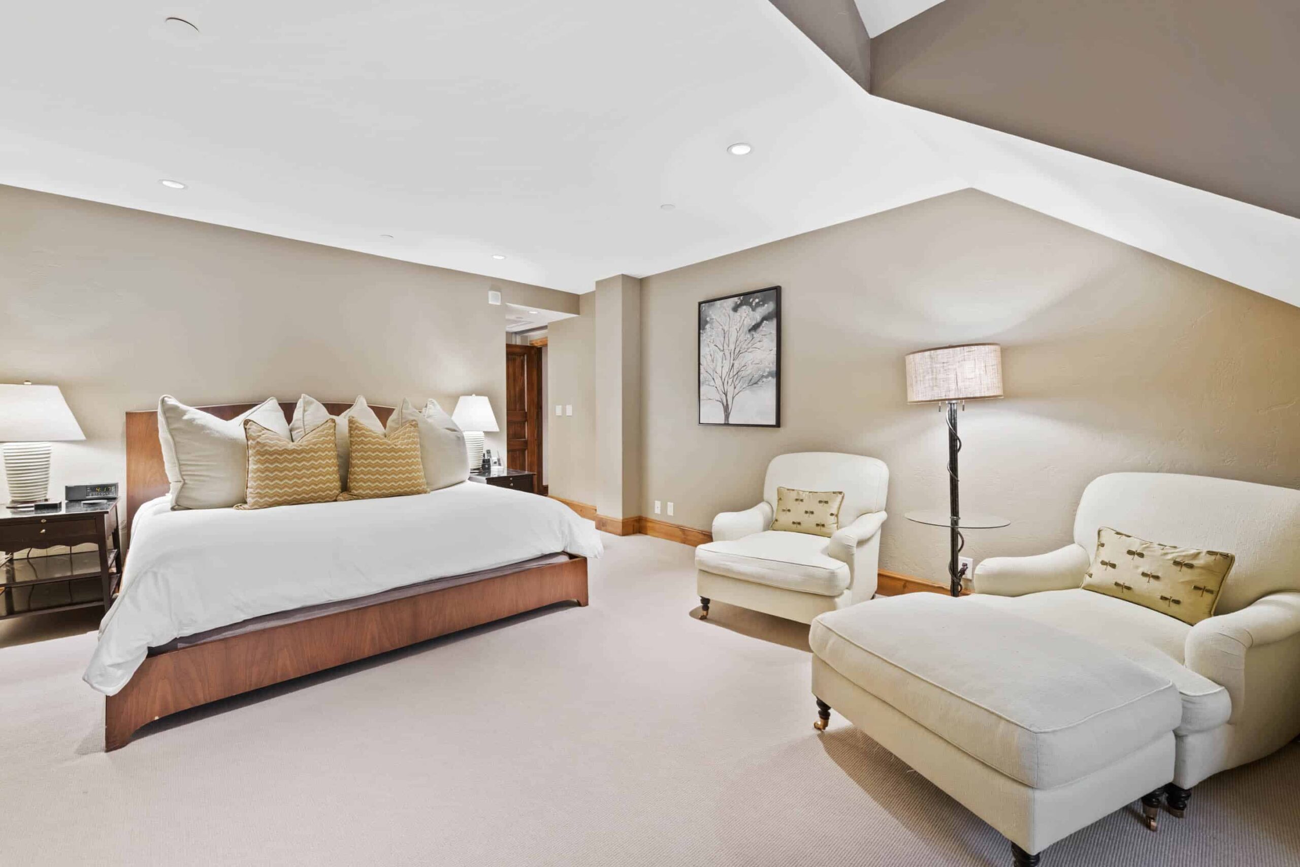 hyatt-5-4889_52581832786_o